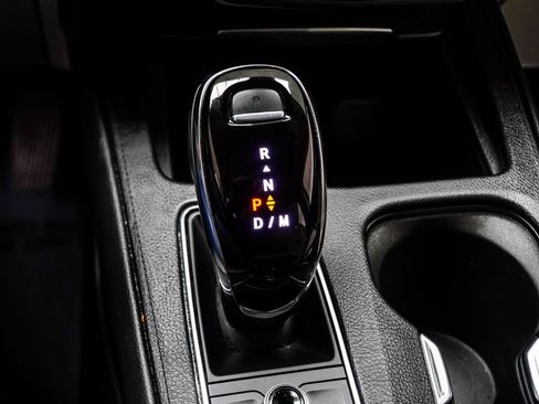 Used 2023 Cadillac XT4 Luxury w/ Cold Weather Package FWD image 21