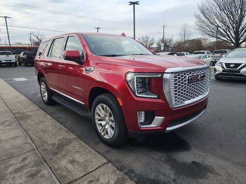 Certified 2024 GMC Yukon Denali w/ LPO, Floor Liner Package image 2
