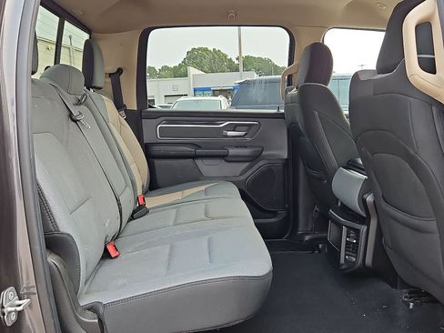 Used 2019 RAM 1500 Big Horn AWD/4WD image 31