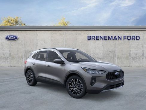 New 2025 Ford Escape SE w/ Class II Trailer Tow Package image 8