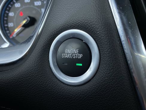 Certified 2023 Chevrolet Traverse LT image 8