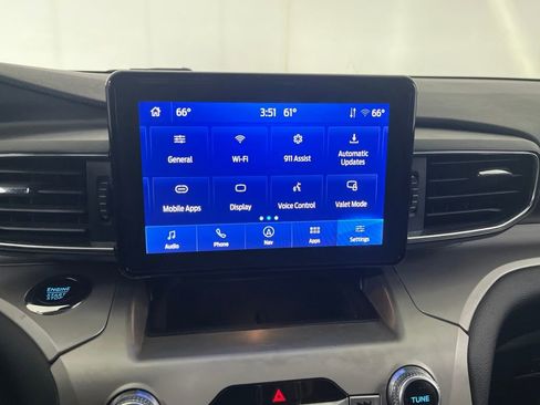 Used 2023 Ford Explorer XLT w/ Equipment Group 202A AWD/4WD image 69
