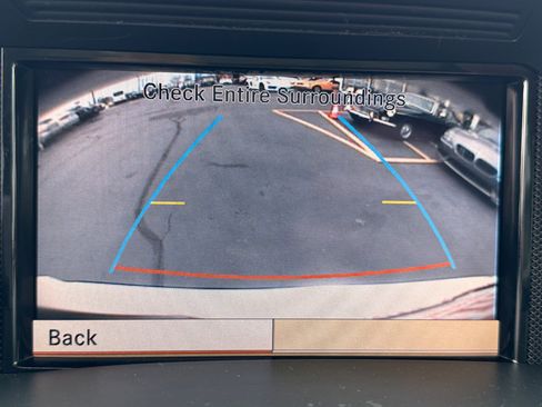 Used 2011 Mercedes-Benz GLK 350 4MATIC image 26