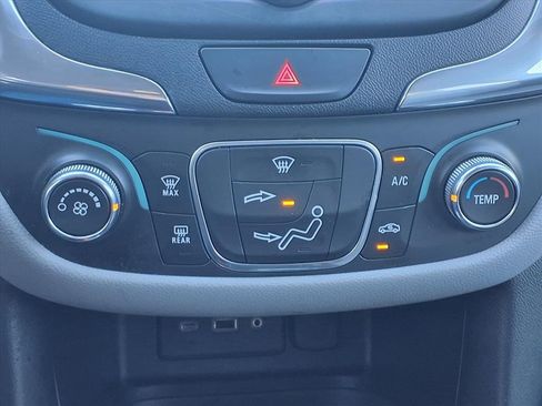 Used 2020 Chevrolet Equinox LT image 14