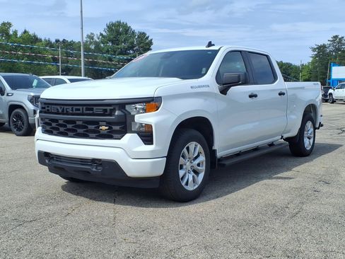 Used 2024 Chevrolet Silverado 1500 Custom AWD/4WD image 3