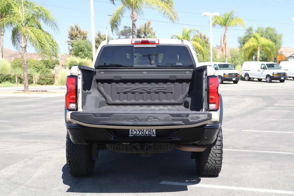 Used 2024 Chevrolet Colorado ZR2 w/ ZR2 Convenience Package III AWD/4WD image 32