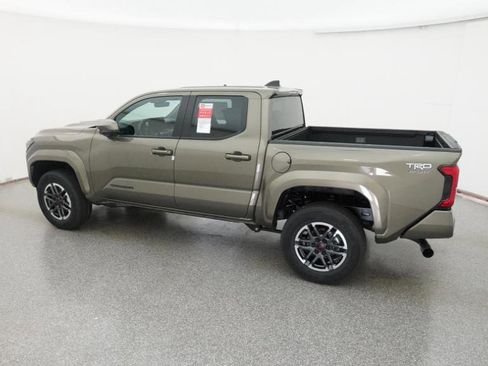 Used 2025 Toyota Tacoma TRD Sport image 7