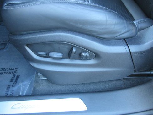 Used 2023 Porsche Cayenne image 7