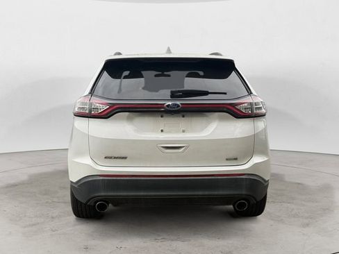 Used 2016 Ford Edge SE image 4