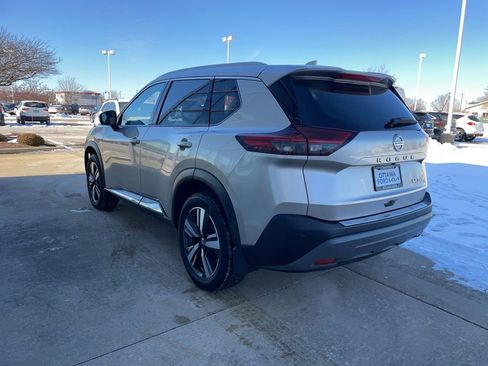 Used 2021 Nissan Rogue SL w/ Premium Package image 7