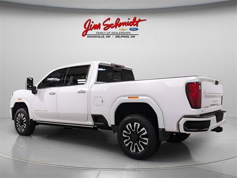 Used 2024 GMC Sierra 2500 Denali Ultimate w/ LPO, GMC Protection Package image 4