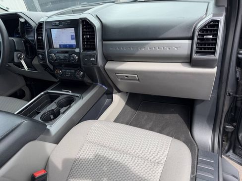 Used 2022 Ford F350 XLT w/ Black Appearance Package AWD/4WD image 28