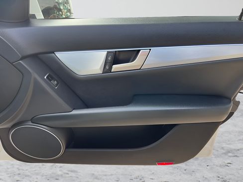 Used 2014 Mercedes-Benz C 250 Sedan image 28