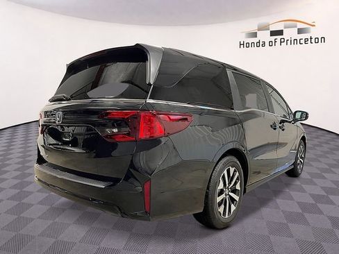 New 2026 Honda Odyssey EX-L image 3