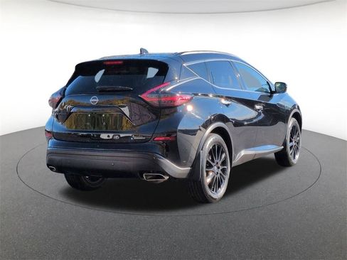 Used 2024 Nissan Murano SV w/ SV Midnight Edition Package image 5