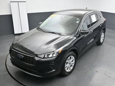 Used 2023 Ford Escape Active w/ Tech Pack #2 AWD/4WD image 21