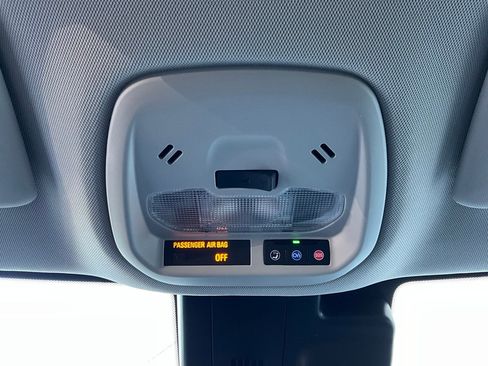 Used 2025 Chevrolet Trax LT image 16