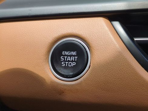 Certified 2024 Kia Seltos EX FWD image 28