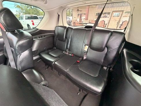 Used 2017 INFINITI QX80 4WD w/ Driver Assistance Package image 10