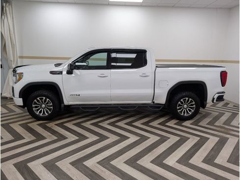 Used 2021 GMC Sierra 1500 AT4 w/ AT4 Value Package image 3