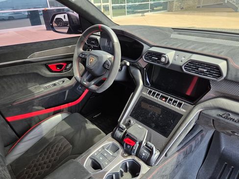 Used 2023 Lamborghini Urus Performante AWD/4WD image 15