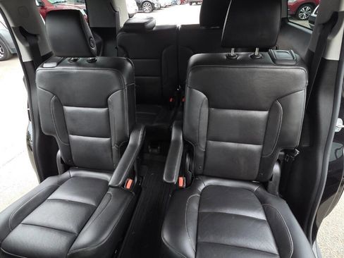 Used 2017 GMC Acadia SLT w/ LPO, Floor Liner Package AWD/4WD image 29