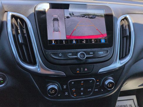 Used 2023 Chevrolet Equinox LT FWD image 19