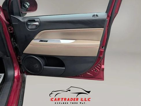 Used 2017 Jeep Compass Latitude FWD image 22