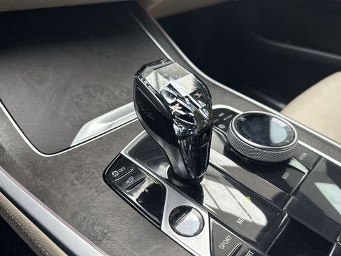 Used 2021 BMW X5 xDrive40i w/ M Sport Package image 26