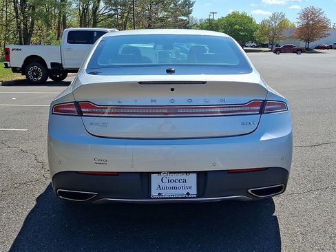 Used 2019 Lincoln MKZ Premiere FWD image 8