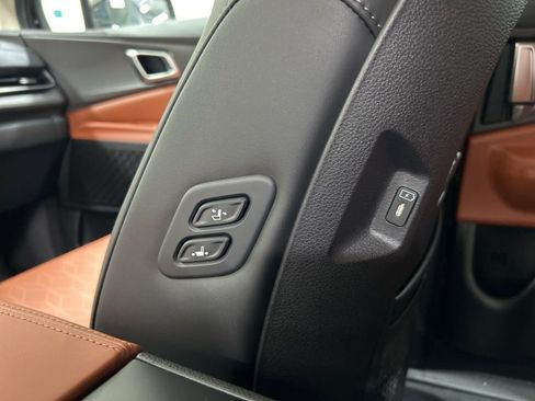 New 2026 Kia Carnival EX image 25