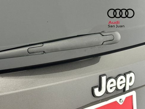 Used 2017 Jeep Renegade Latitude image 12