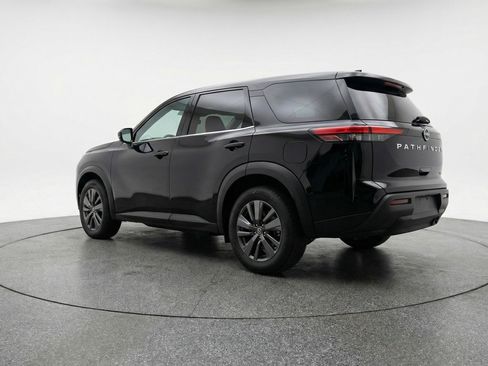 Used 2025 Nissan Pathfinder SV image 6