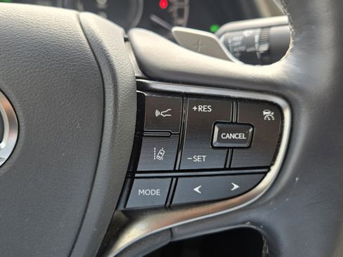 Used 2021 Lexus ES 300h Ultra Luxury w/ Accessory Package 2 image 26