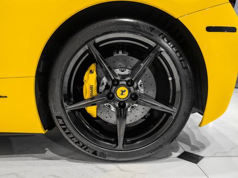 Used 2011 Ferrari 458 Italia Coupe RWD image 14