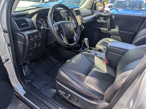 Used 2020 Toyota 4Runner TRD Off-Road Premium AWD/4WD image 10