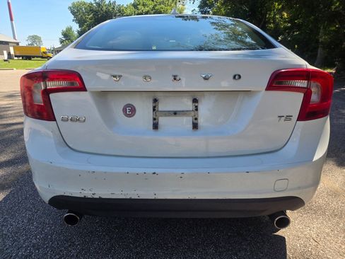 Used 2012 Volvo S60 T5 w/ Climate Pkg FWD image 9