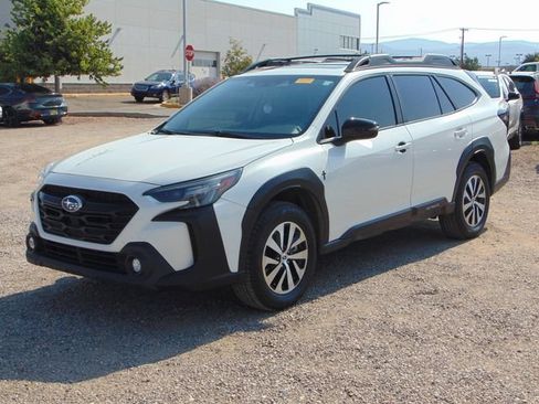 Used 2024 Subaru Outback Onyx Edition AWD/4WD image 8
