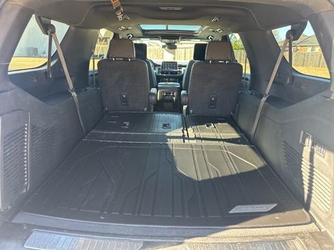 Used 2023 Chevrolet Suburban RST w/ Luxury Package image 33