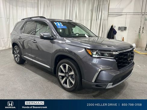 Used 2025 Honda Pilot Elite image 1