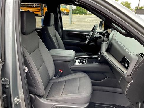 Used 2026 Chevrolet Tahoe LS AWD/4WD image 16