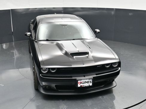 Used 2016 Dodge Challenger SRT w/ Technology Group RWD image 49