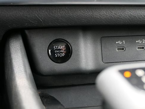 Used 2024 Nissan Rogue SV FWD image 17