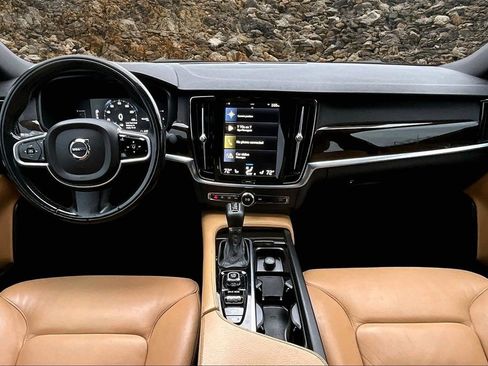 Used 2018 Volvo S90 T5 Momentum w/ Protection Package Premier image 13