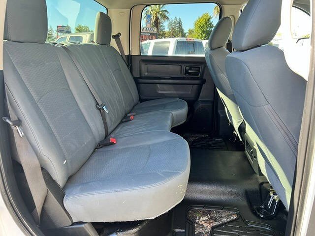 Used 2018 RAM 2500 Tradesman w/ Chrome Appearance Group AWD/4WD image 20