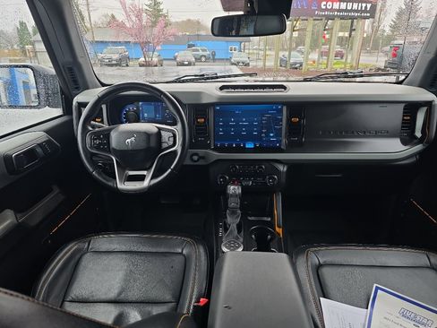 Used 2021 Ford Bronco Badlands image 19