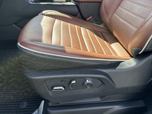 Used 2023 GMC Yukon XL Denali Ultimate image 17