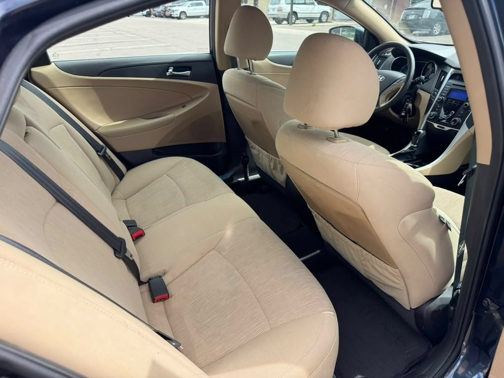 Used 2013 Hyundai Sonata GLS w/ Popular Equipment Pkg FWD image 13