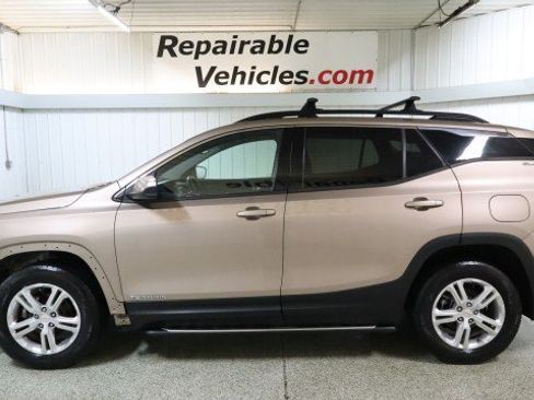 Used 2018 GMC Terrain SLE w/ Driver Convenience Package image 1