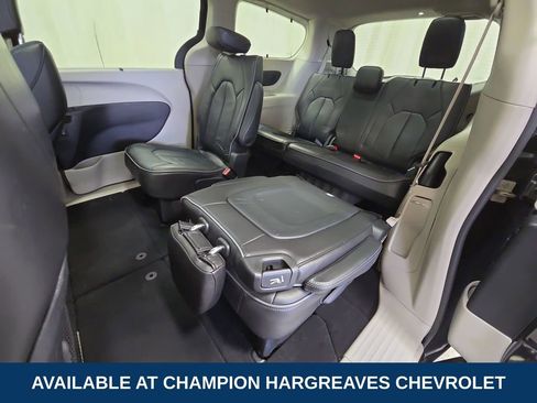 Used 2020 Chrysler Pacifica Limited w/ Tire & Wheel Group image 33